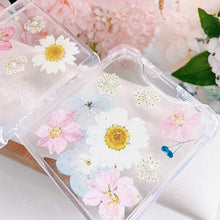 Load image into Gallery viewer, Pearly Flowers Phone Cover
