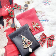Load image into Gallery viewer, Glittery Christmas Tree Pin Pouch Set
