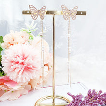 Load image into Gallery viewer, Butterfly Pearls Earring

