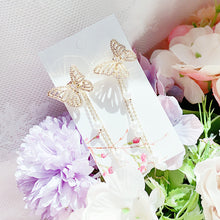 Load image into Gallery viewer, Butterfly Pearls Earring
