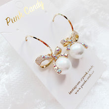 Load image into Gallery viewer, Bow Sparkles Earring
