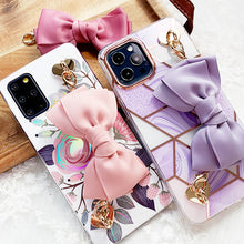 Load image into Gallery viewer, Rosie Bows - Phone Charm
