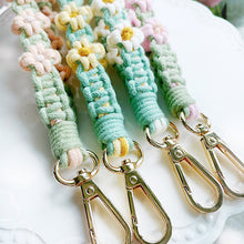 Load image into Gallery viewer, Day Day's Short Flower Phone Strap
