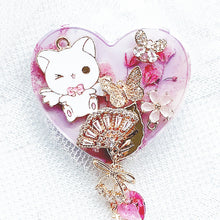 Load image into Gallery viewer, Heart Shaped Cat Wink! Phone Grip
