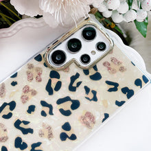 Load image into Gallery viewer, Leopard Print Phone Cover
