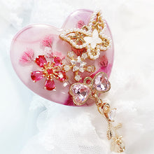Load image into Gallery viewer, Butterfly Blush Heart Shaped Phone Grip
