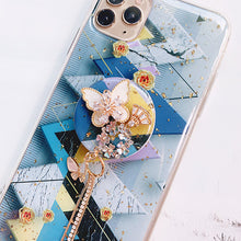 Load image into Gallery viewer, Butterfly Vintage Phone Grip
