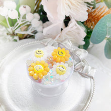 Load image into Gallery viewer, Smiley Sunny Phone Grip
